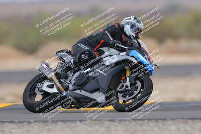 media/Sep-11-2022-SoCal Trackdays (Sun) [[81b7e951af]]/Turn 7 (1145am)/